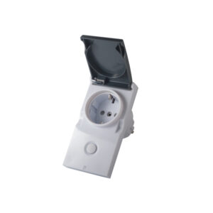 Z-WAVE.ME Модуль-выключатель в розетку Z-Wave.Me Plug-in Switch IP44